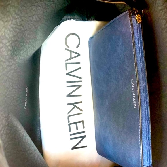 💙💙NWT Calvin Klein Gabrianna Tote💙💙 - Picture 7 of 12